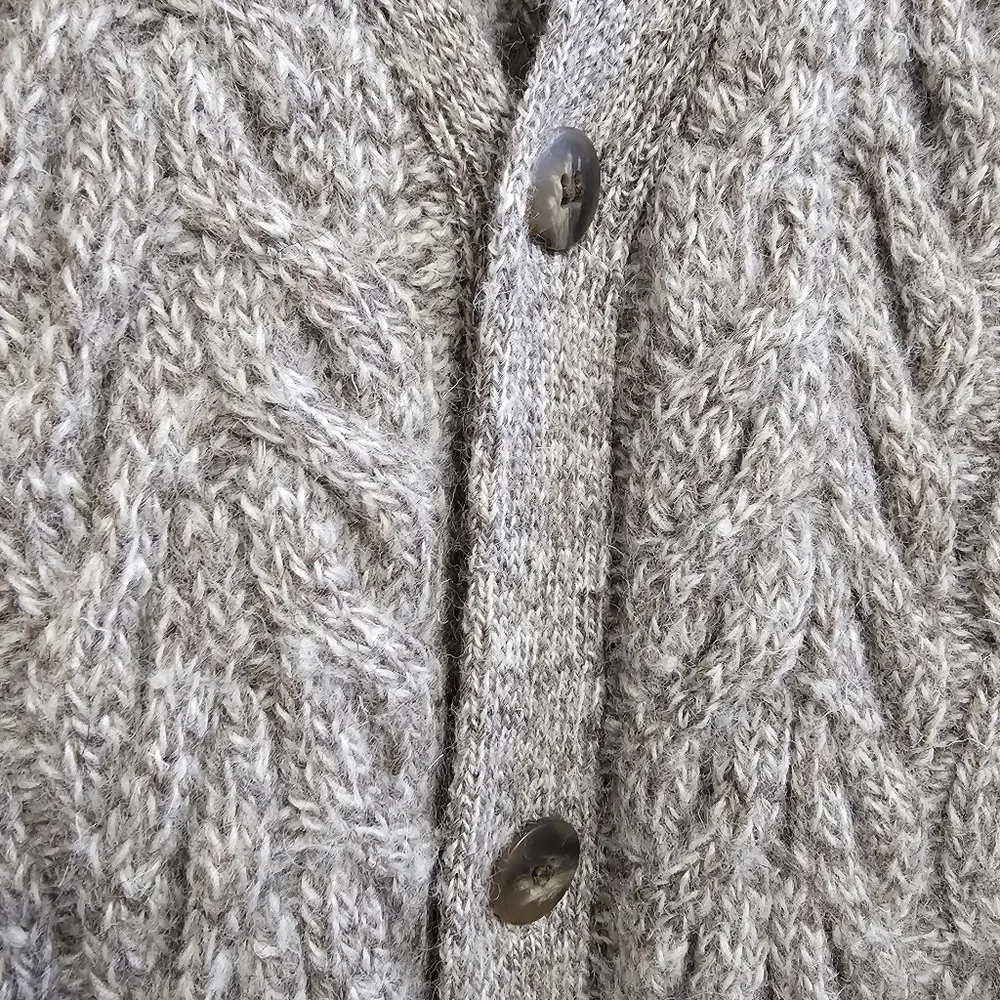 Eddie Bauer cable knit Wool Grey button cardigan size large - Picture 3 of 12